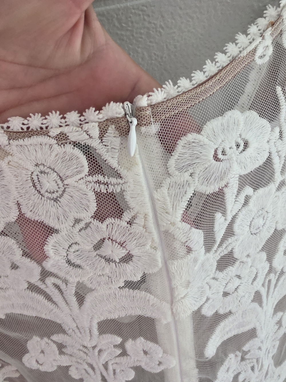 Main Strip Mauve Mini Dress with White Floral Lace Overlay - Picture 4 of 5